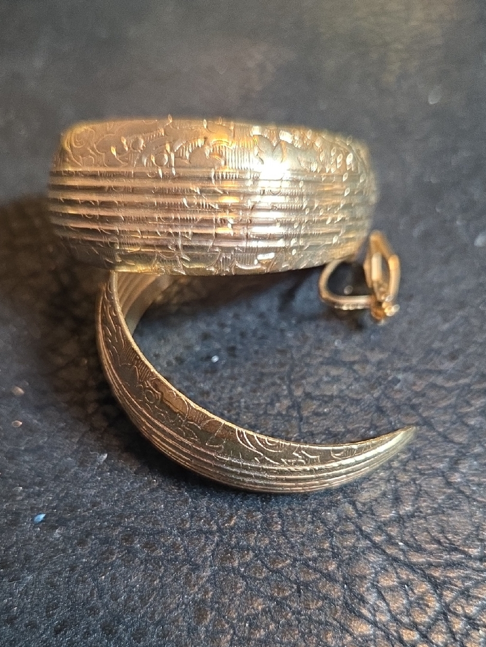 Lightweight Gold-Tone Engraved Hoop Clip On  Earrings
